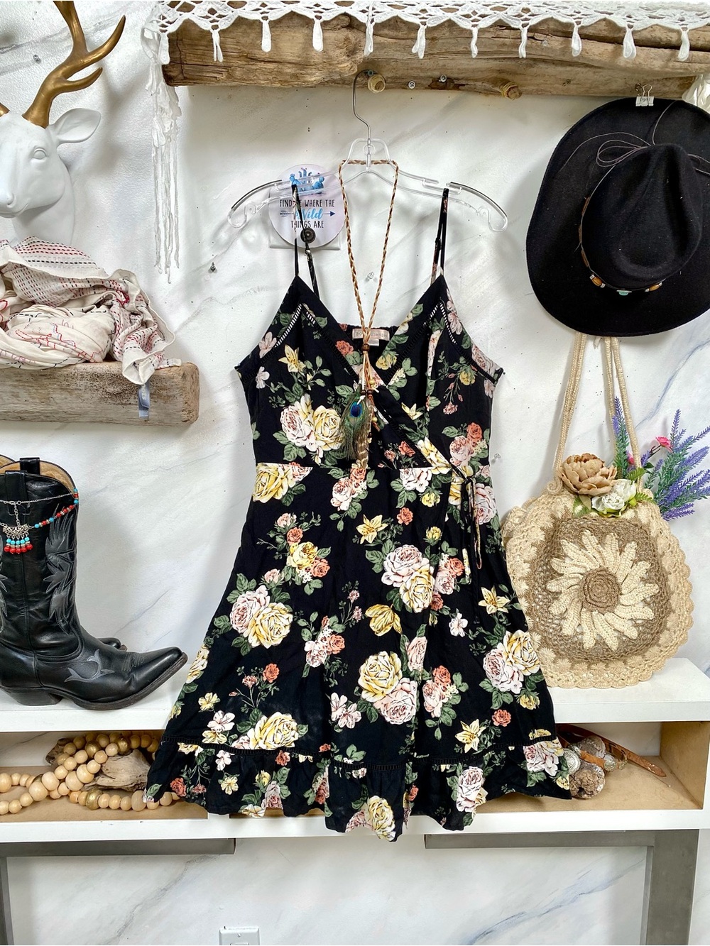 Sweet floral boho dress w shabby chic prairie vacay resort beach vibe